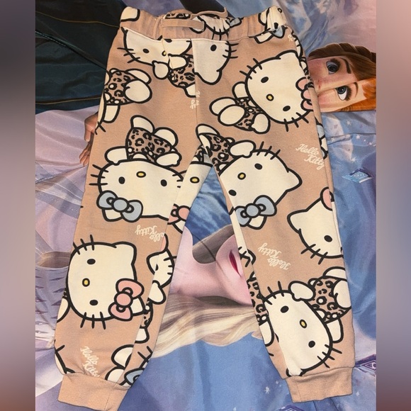H&M Hello Kitty - Picture 2 of 2